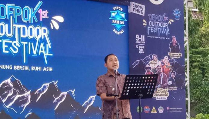 Wakil Wali Kota Depok, Chandra Rahmansyah, saat membuka kegiatan Depok Outdoor 1st Festival di Depok Open Space (DOS), Jumat (9/1/2026). (Foto: Siaran Depok/Malik Sihite) 