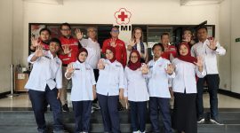 Foto bersama Akademisi Umeå University Swedia dengan Relawan, Staf dan Pengurus PMI Jakarta Utara 