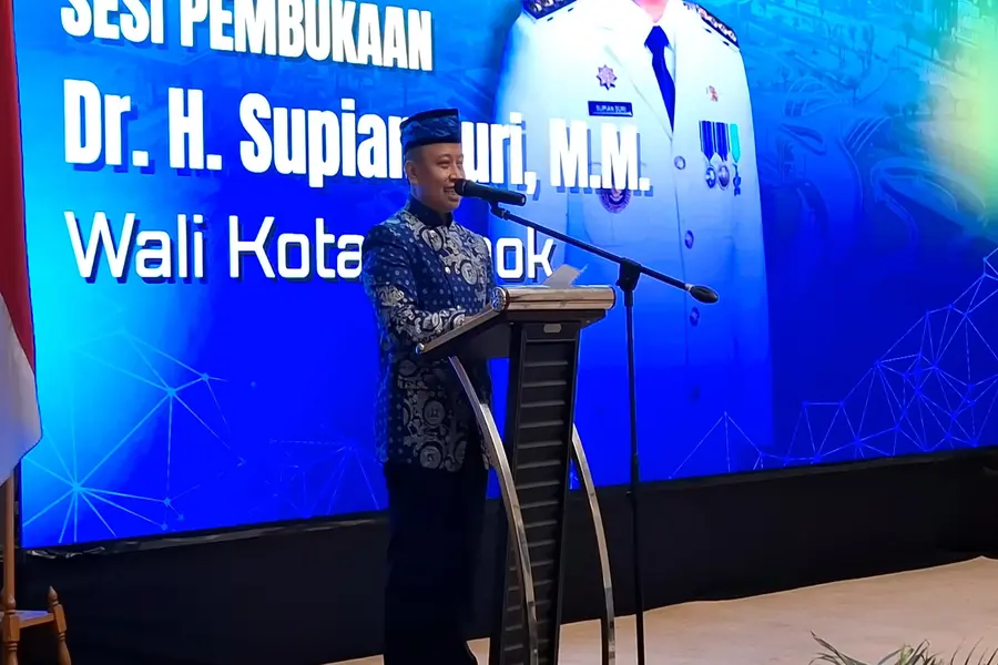 Wali Kota Depok, Supian Suri membuka acara City-to-City Learning and Inovation Lab: Waste Management Practices yang digelar UCLG ASPAC di The Margo Hotel, Selasa (28/07/26). (Sumber foto: Diskominfo Depok).