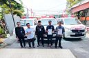 Kelurahan Bojong Pondok Terong, Lurah Boponter Adi Supriadi (akrab disapa Adi Betawi) bersama ketua RW .


Tambah Tiga Ambulans untuk Layani Masyarakat