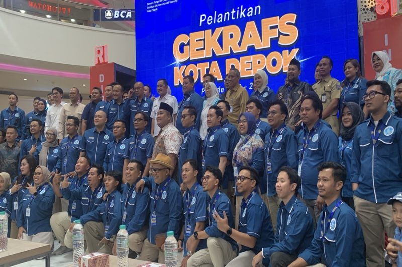 Kebersamaan Wakil Wali Kota Depok, Chandra Rahmansyah dengan DPC GEKRAFS Kota Depok. (Kredit foto: Siaran Depok/AN Rafi)