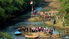 Ilustrasi upacara bendera HUT RI di bantaran Sungai Ciliwung Depok di Grand Depok City (GDC).