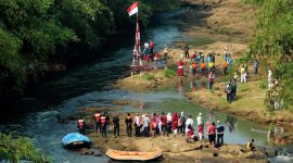 Ilustrasi upacara bendera HUT RI di bantaran Sungai Ciliwung Depok di Grand Depok City (GDC).