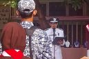 Lurah Pondokjaya, Kecamatan Cipayung Kota Depok, Marbawi memimpin upacara pada HUT RI ke 81 di Sekolah Mawaddah, di Utanjaya. (Sumber foto: Dokumentasi narasumber)