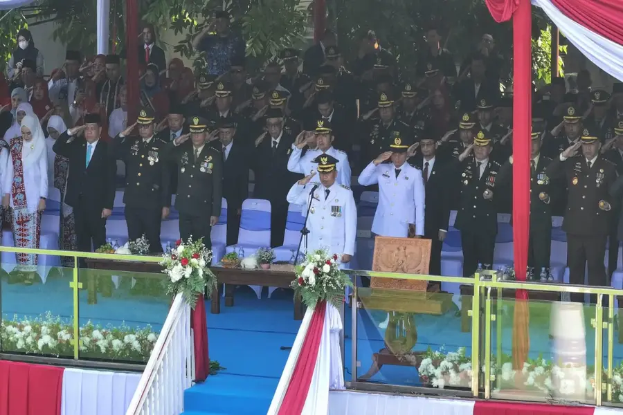 Upacara peringatan HUT ke-81 RI yang diadakan Pemerintah Kota Depok di Depok Open Space (DOS) Balai Kota pada Senin (17/8/2026) pagi berjalan dengan penuh khidmat. (Sumber foto: Diskominfo Depok)