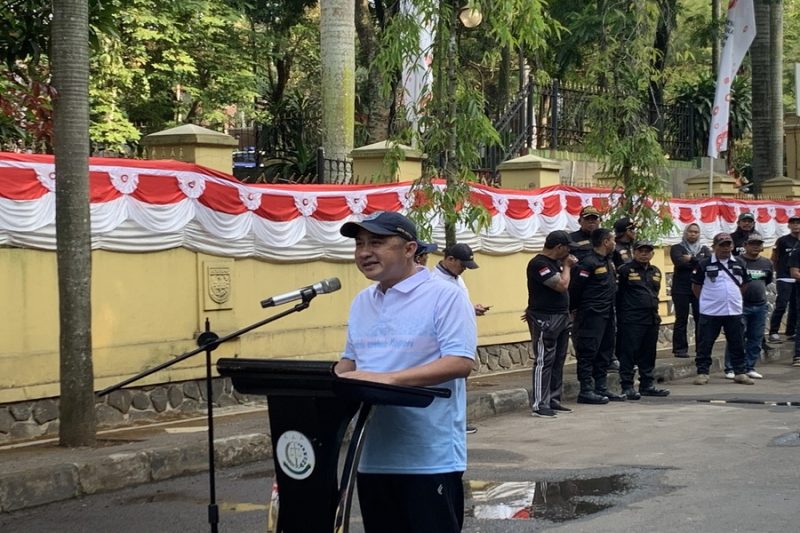 Sambutan Wakil Wali Kota Depok, Chandra Rahmansyah pada giat Operasi Kebersihan (OPSIH) di lingkungan perkantoran pemerintahan di GDC Depok. (Jumat, 28 Agustus 2026). (Sumber foto: Siaran Depok/AN Rafi)