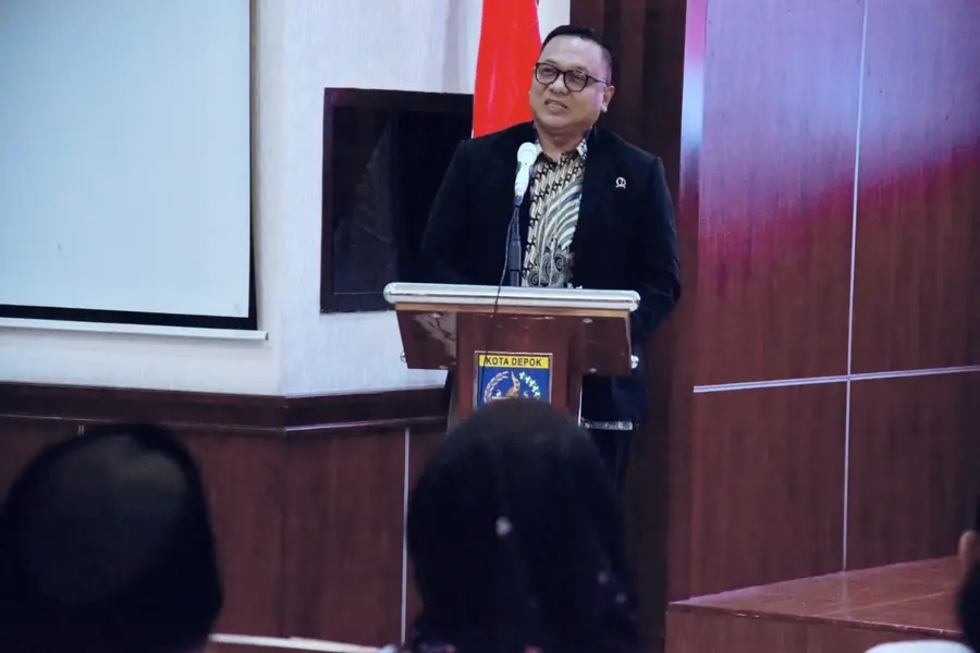 Pradi Supriatna, Anggota DPRD Jawa Barat, hadir sebagai pembicara kunci dalam agenda Pemahaman Literasi Media Masyarakat di Balai Kota Depok, Jumat (18/09/26). Acara tersebut mengusung tema penguatan SDM penyiaran berbasis Riset 5+1. (Foto: Dokumentasi Narasumber)