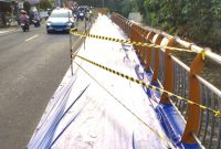 Kondisi terakhir trotoar yang ada di Jalan Raya Sawangan, Pancoran Mas. (Sumber foto: Jurnal Depok)