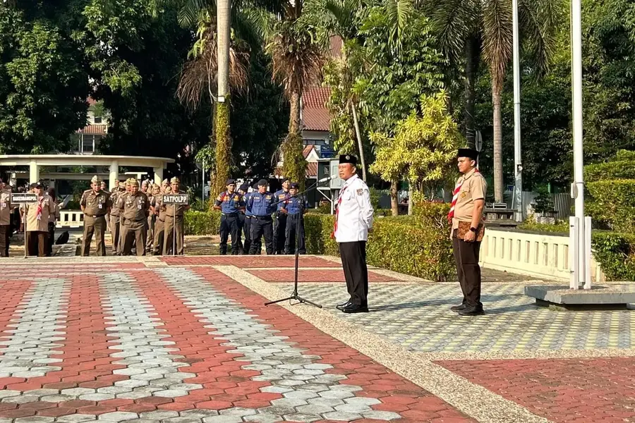 Apel pagi yang dipimpin oleh Wali Kota Depok, Supian Suri, pada Senin (14/09/2026). (Sumber foto: Diskominfo Depok)