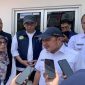 Wakil Wali Kota Depok, Chandra Rahmansyah, meninjau pelaksanaan pengujian BDKT Gas LPG 3kg di SPBE Catur Jaya Perkasa, Kecamatan Tapos, pada Selasa (16/09/26). (Foto: Siaran Depok/AN Rafi)