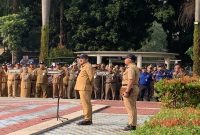 Amanat apel yang disampaikan oleh Wakil Wali Kota (Wawalkot) Depok, Chandra Rahmansyah pada Apel Pagi di Lapangan Balai Kota Depok, Senin (28/09/26). (Sumber foto: Siaran Depok/AN Rafi)