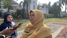 Kepala Disnaker Kota Depok, Nessi Annisa Handari saat ditemui pada Senin (28/09/2026). (Sumber foto: Siaran Depok/AN Rafi)