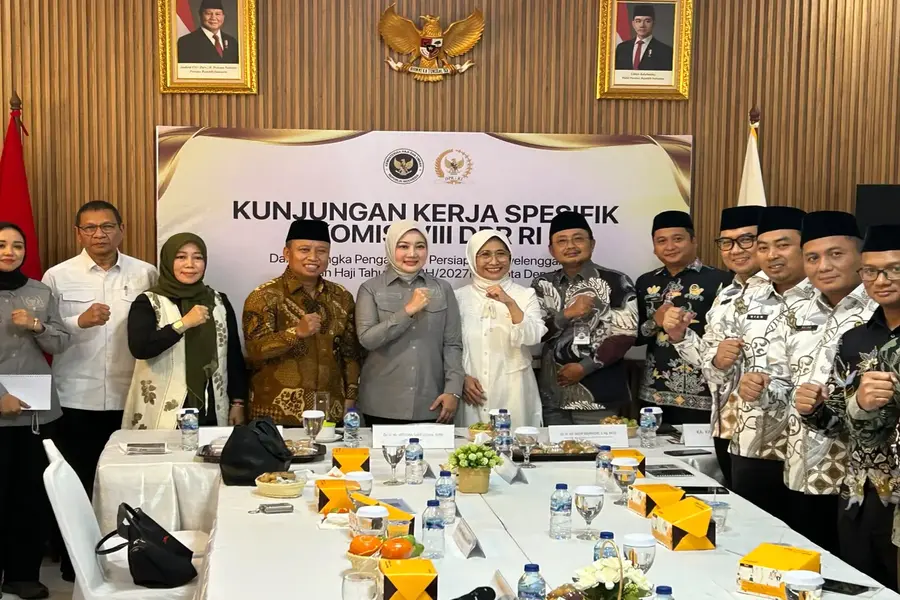 Guna memastikan kesiapan penyelenggaraan ibadah haji 2027, Komisi VIII DPR RI menggelar kunjungan kerja spesifik di Kantor Kementerian Haji dan Umrah Kota Depok pada Jumat (11/09/26). (Foto: Diskominfo Depok)
