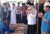Prosesi peletakan batu pertama pembangunan Masjid Al Maghfirah di Kelurahan Baktijaya, Kecamatan Sukmajaya, Kota Depok. Sumber foto: Siaran Depok/AN Rafi