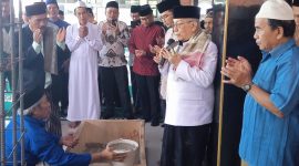 Prosesi peletakan batu pertama pembangunan Masjid Al Maghfirah di Kelurahan Baktijaya, Kecamatan Sukmajaya, Kota Depok. Sumber foto: Siaran Depok/AN Rafi