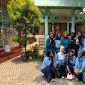 Ketua Komite SDN Sukatani 4 Ibu Indah dan para jajaran komite sekolah. (Sumber foto: Istimewa)