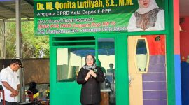 Pendiri QL Center yang juga anggota DPRD Kota Depok, Qonita Lutfiyah saat meresmikan renovasi PAUD Angsana Raya RW 12, Pengasinan, Sawangan, Kota Depok. (Sumber foto: Siaran Depok/AN Rafi)
