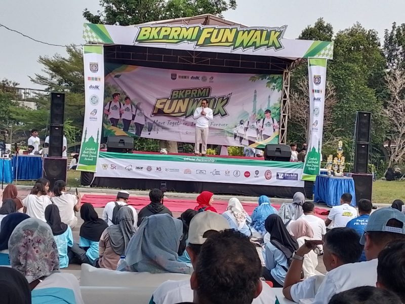 Fun Walk BKPRMI yang dilaksanakan di Alun-Alun Timur GDC pada Minggu (27/09/2026). (Sumber foto: Dokumentasi Istimewa)
