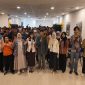 Calon lulusan CCIT-FTUI berfoto bersama setelah mengikuti sesi kuliah umum pada Rabu (30/9/2026). (Sumber foto: Dokumentasi CCIT-FTUI)