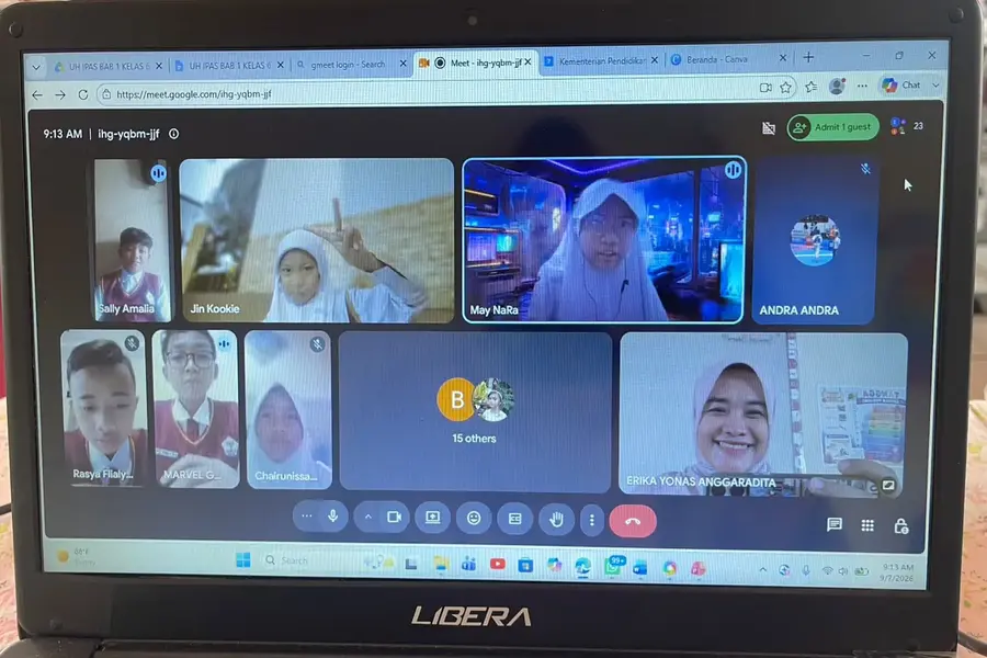 Kegiatan Pembelajaran Jarak Jauh (PJJ) diterapkan di SDN Anyelir 1 Kota Depok selama dua hari, yakni pada Senin (07/09/26) hingga Selasa (08/09/26). (Foto: Dok. Narasumber)