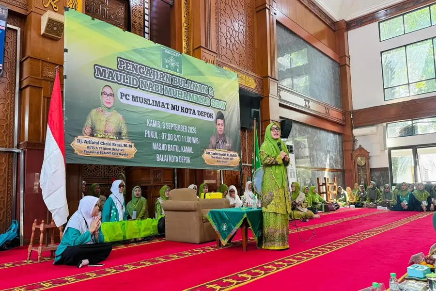 Acara peringatan Maulid Nabi Muhammad SAW yang dirangkai dengan pengajian rutin PC Muslimat NU Kota Depok berlangsung di Masjid Baitul Kamal Balai Kota pada Kamis (03/09/26). (Dok. Diskominfo Depok)
