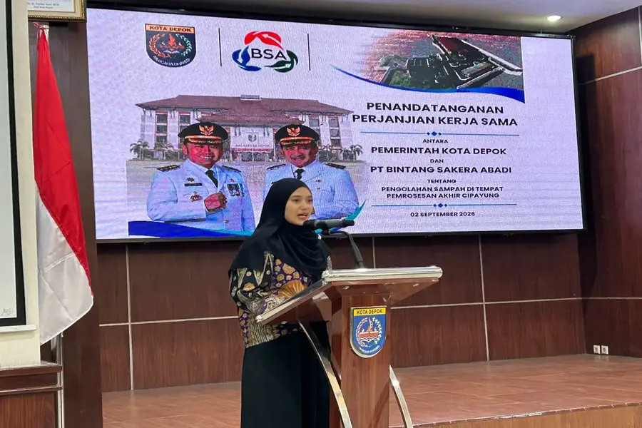 Paparan dari Direktur PT Bintang Sakera Abadi, Firliani Hijriana, dalam acara Penandatanganan Perjanjian Kerja Sama di Aula Teratai, Gedung Balai Kota Depok, Rabu (2/9/2026). (Foto: Diskominfo Depok)