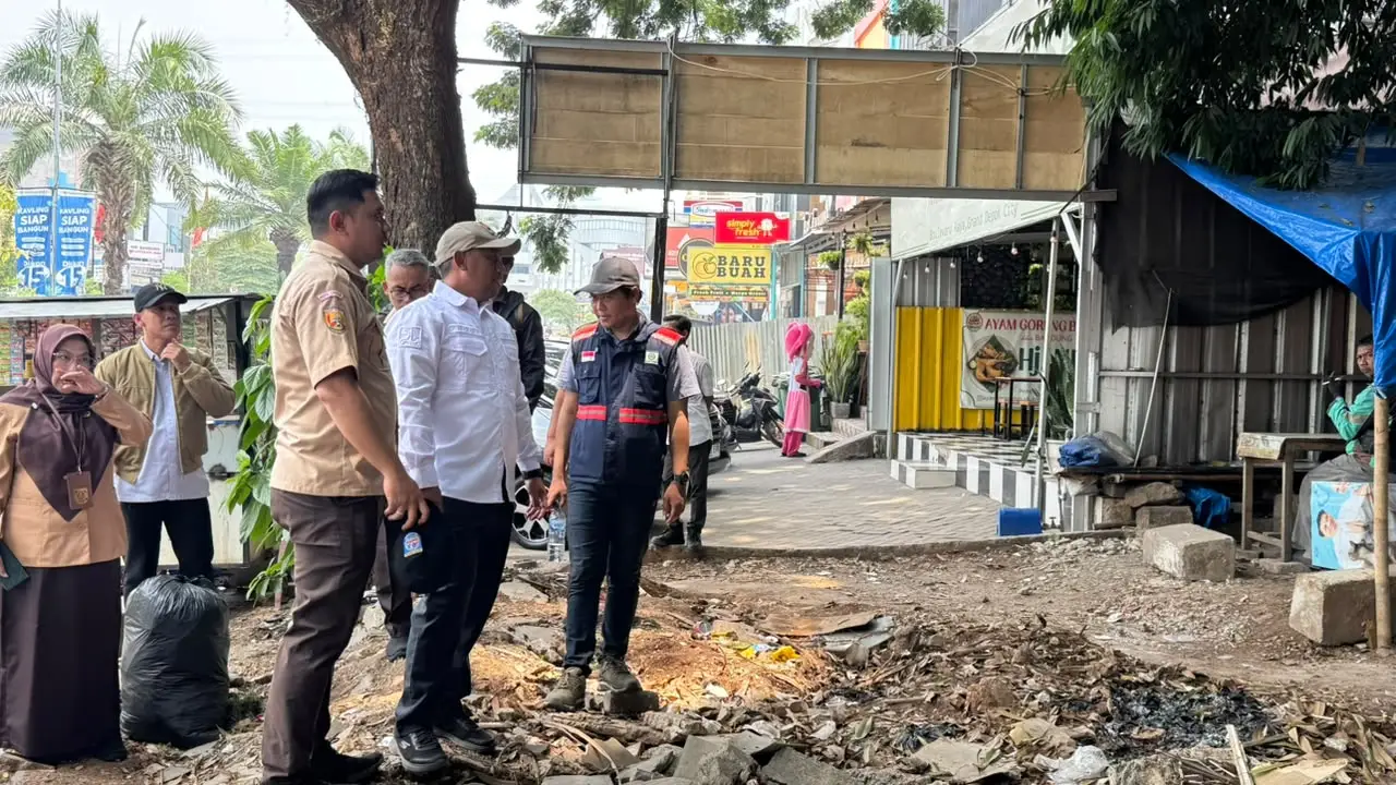 Pada Rabu (14/10/26), DPUPR Kota Depok mendatangi kawasan Grand Depok City (GDC) untuk melakukan peninjauan bersama BKD dan instansi terkait. (Foto: Dok. DPUPR)