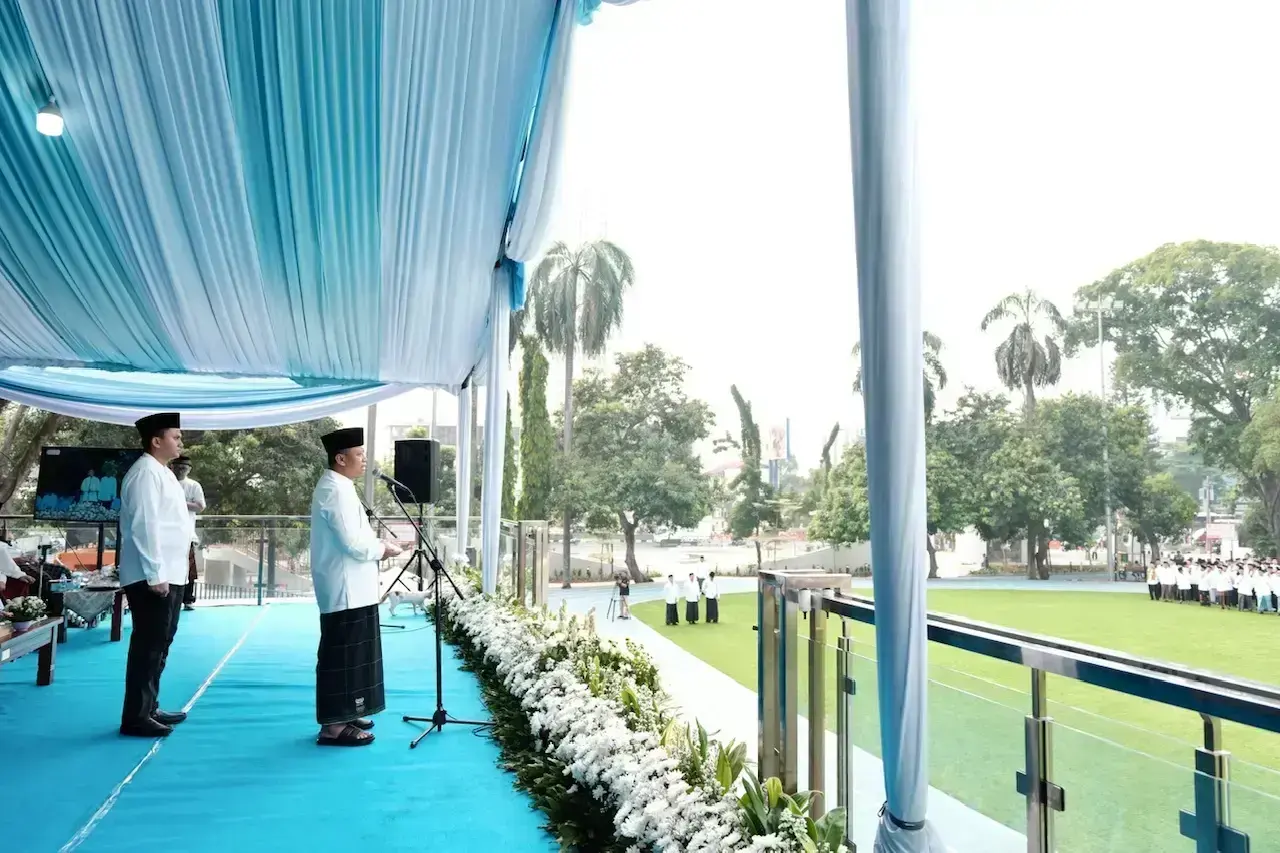 Apel Peringatan Hari Santri Nasional (HSN) tahun 2026 dipimpin oleh Wali Kota Depok, Supian Suri pada Kamis (22/10/26). (Sumber foto: Siaran Depok/AN Rafi)