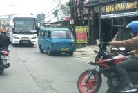 Kondisi Jalan Raya Limo yang mengalami kepadatan kendaraan. (Sumber foto: Jurnal Depok)