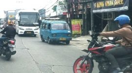 Kondisi Jalan Raya Limo yang mengalami kepadatan kendaraan. (Sumber foto: Jurnal Depok)