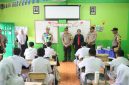 Kapolres Metro Depok, Kombes (Pol). Dr. Christian Rony Putra saat menyambangi Sekolah Citra Negara. (Sumber foto: Istimewa)