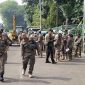 Satpol PP Kota Depok tertibkan puluhan bangun liar di Jalan Raya Bogor KM 31, Cimanggis, Kota Depok.