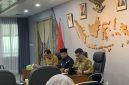 Wali Kota Depok, Supian Suri memimpin rapat koordinasi mengenai tata kelola Pasar Cisalak yang bertempat di Ruang Rapat Edelweis, Senin (5/10/2026). (Sumber foto: Siaran Depok/AN Rafi)