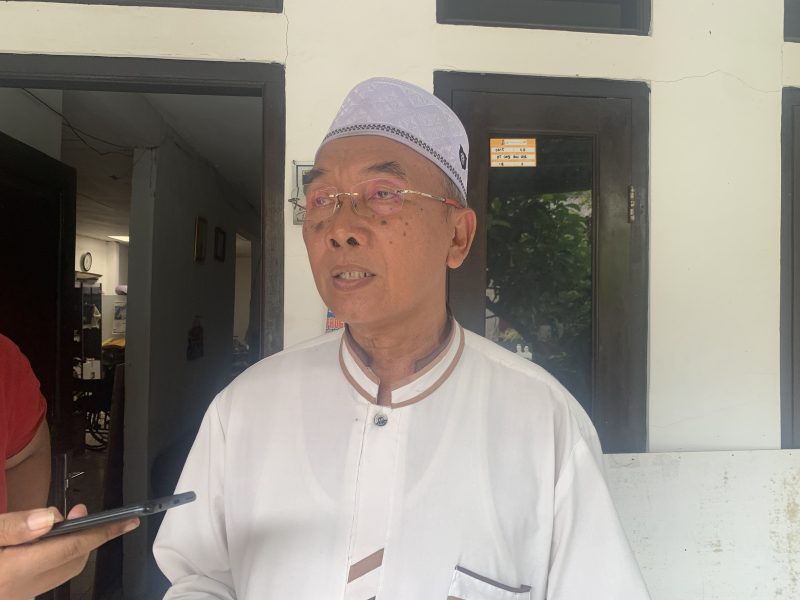 Ketua RW 02 sekaligus Ketua Paguyuban RW Baktijaya, Zamroni. (Sumber foto: Siaran Depok/AN Rafi)