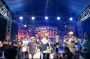 Wali Kota Depok, Supian Suri hadir dan memberikan sambutan pada gelaran Cimanggis Night Festival di Lapangan Komplek Paspampres, Kelurahan PGS, Kecamatan Cimanggis, Sabtu (10/10/26) malam. (Sumber foto: Dokumentasi istimewa)
