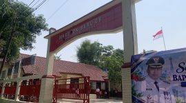 Gedung SDN Depok Baru 8 terlihat jauh lebih layak dan memadai setelah direvitalisasi oleh Kementerian Dikdasmen RI. (Foto: Siaran Depok/AN Rafi)