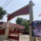 Gedung SDN Depok Baru 8 terlihat jauh lebih layak dan memadai setelah direvitalisasi oleh Kementerian Dikdasmen RI. (Foto: Siaran Depok/AN Rafi)