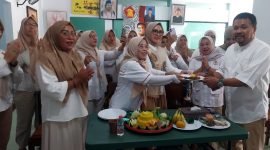 Perayaan HUT ke-18 PIRA (Perempuan Indonesia Raya) yang diselenggarakan di Jalan Raya Tanah Baru, Kecamatan Beji. (Sumber foto: Istimewa)