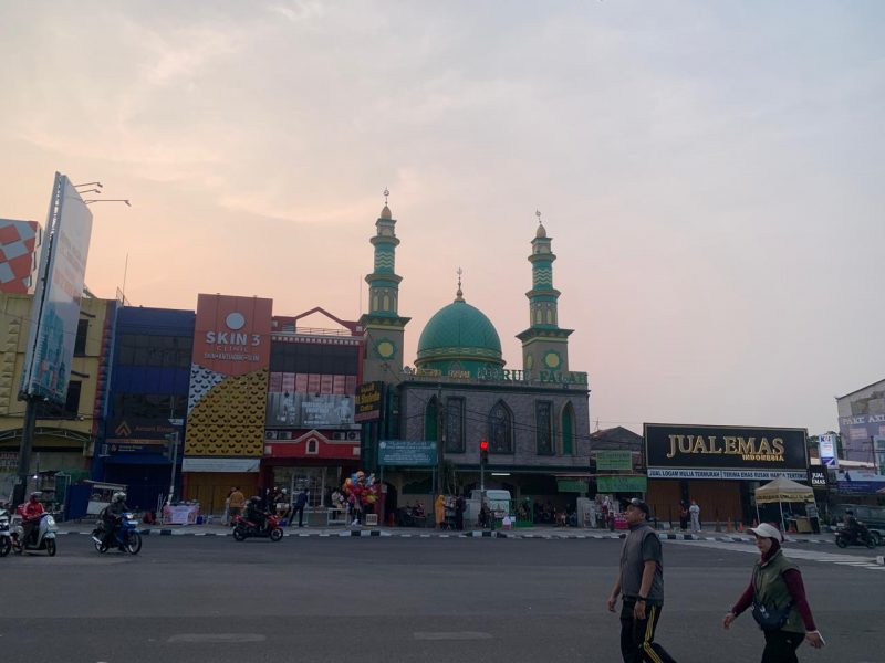 Kondisi Kota Depok yang belum terpapar asap Karhutla Kalimantan pada Minggu (18/10/2026). (Sumber foto: Siaran Depok/AN Rafi)