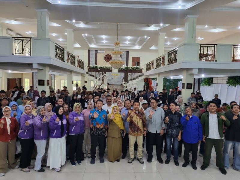 Kementerian Kependudukan dan Pembangunan Keluarga/BKKBN bekerja sama dengan Komisi IX DPR RI menyelenggarakan kegiatan Sosialisasi Program Bangga Kencana bagi warga Kota Depok, Jawa Barat. (Sumber foto: Dokumentasi istimewa)