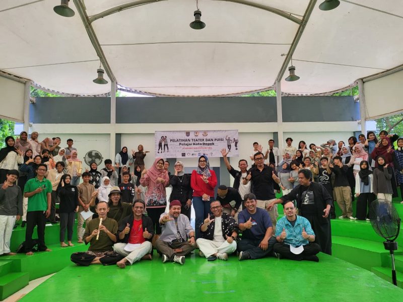 Kegiatan “Dunia Digital sebagai Wahana Puisi Generasi Muda” digelar di Taman Musik Depok, Jalan Merdeka, Depok II Timur, Kecamatan Sukmajaya. (Sumber foto: Istimewa)
