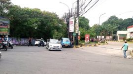 Kawasan Pertigaan Parung Bingung yang akan segera dilebarkan pada pertengahan bulan Oktober. (Sumber foto: Jurnal Depok)